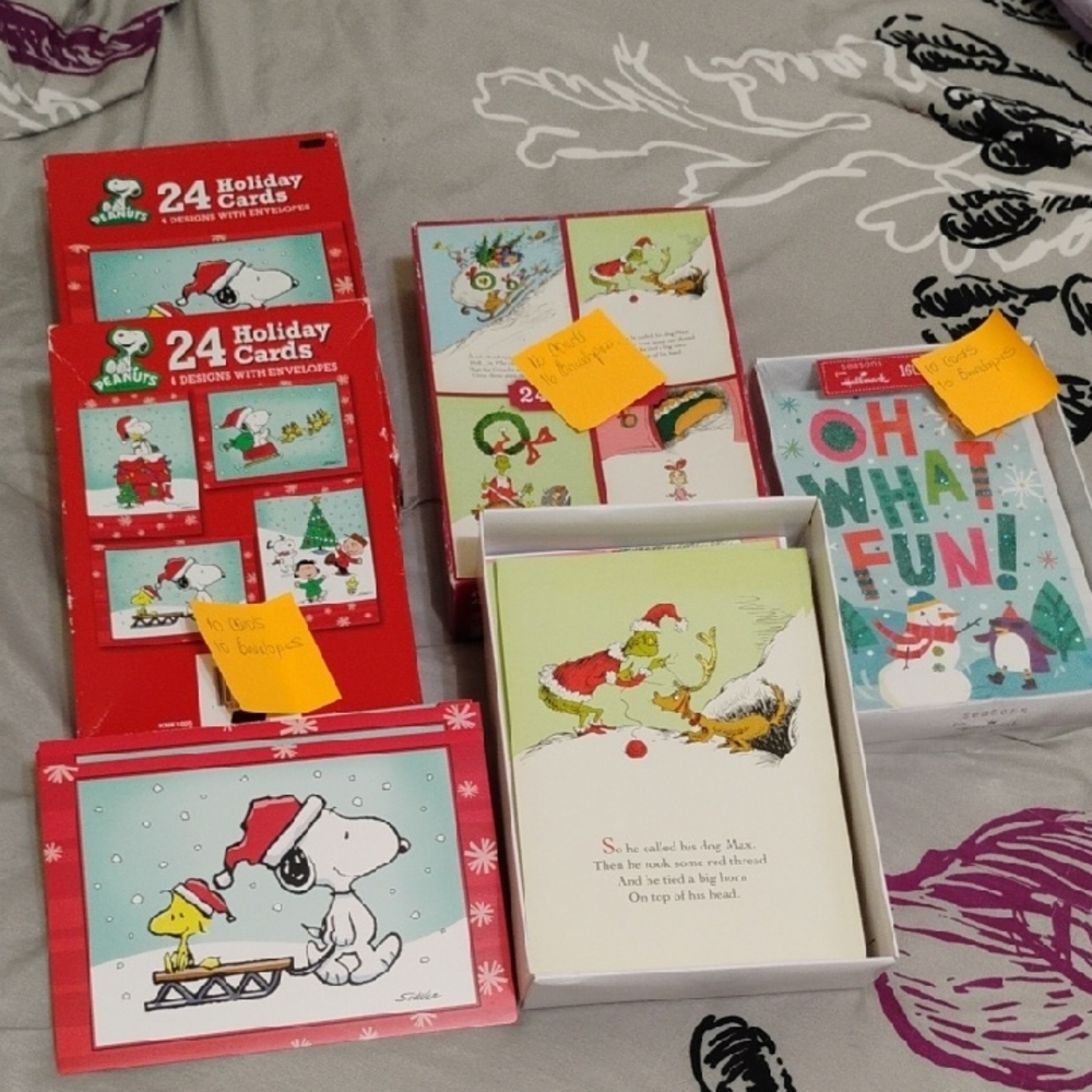 Hallmark PEANUTS Seasons Greeting Cards with Glitter Accents Bundle
